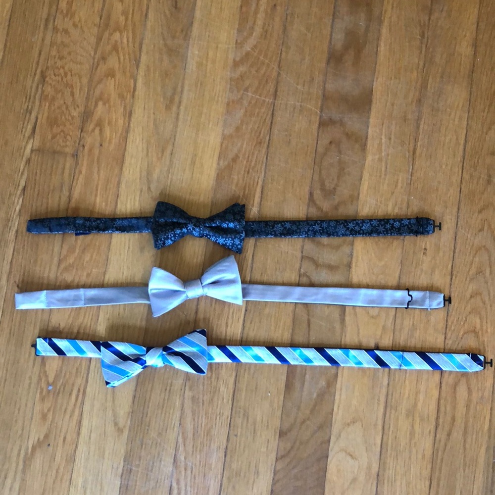 Lot of 3 adjustable pre tied bow ties